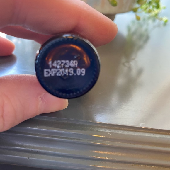 Doterra sandalwood 5 ml essential oil - Picture 2 of 5